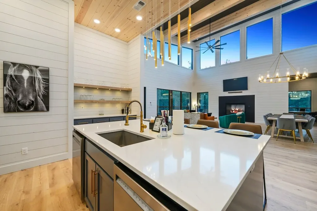Kitchen 1 at The Compound — photo 3