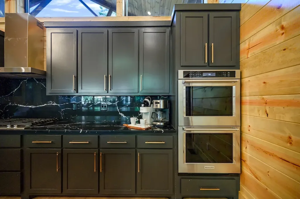 Kitchen 2 at The Compound — photo 6