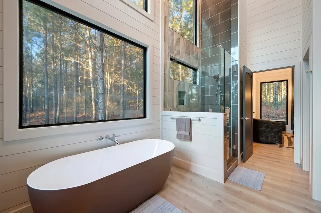 Bathroom 5 at The Compound — photo 5