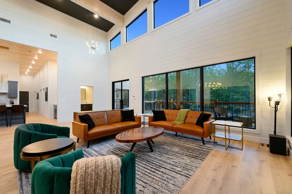 Living Room at The Arcadia in Broken Bow (view 15)