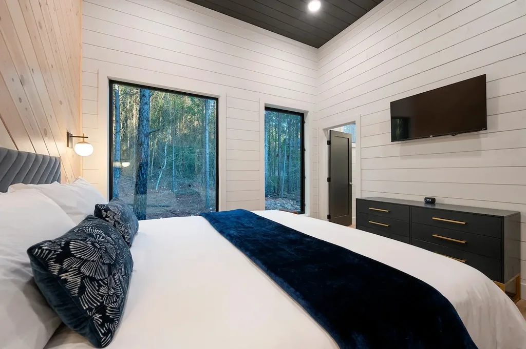 Bedroom 2 at The Arcadia in Broken Bow (view 3)