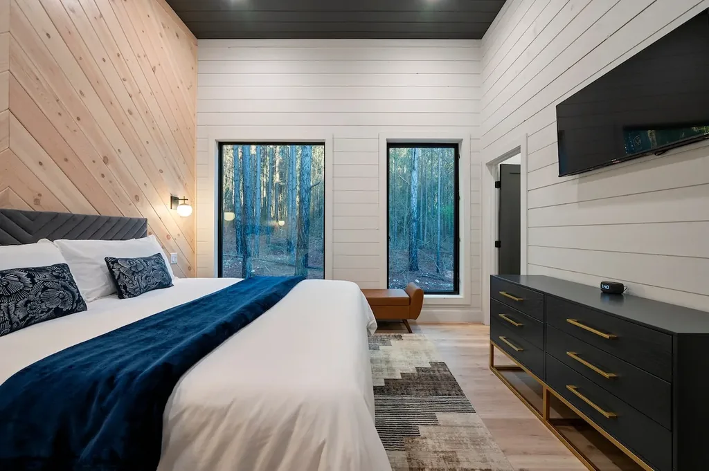Bedroom 2 at The Arcadia in Broken Bow (view 4)