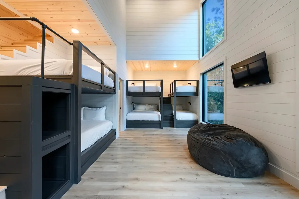 Bedroom 5 at The Arcadia in Broken Bow (view 2)