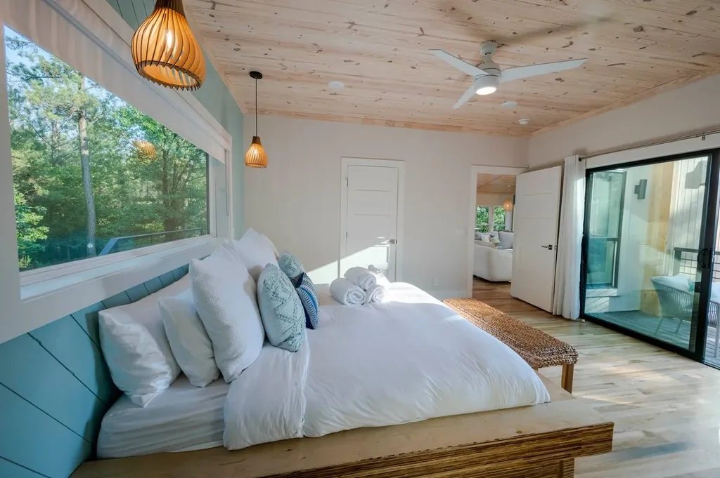 King Suite 2 at The Aroha in Broken Bow — view 3