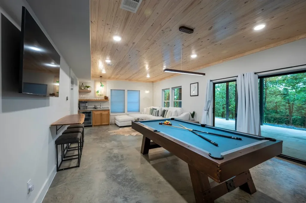 Game Room at The Aroha in Broken Bow — view 3