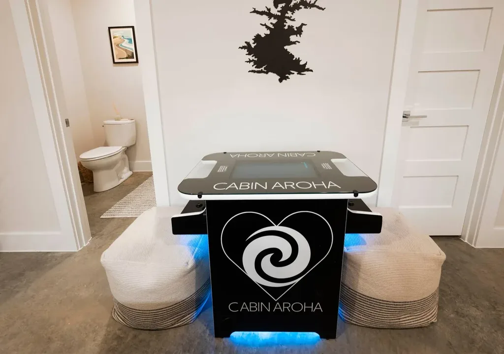 Game Room at The Aroha in Broken Bow — view 4