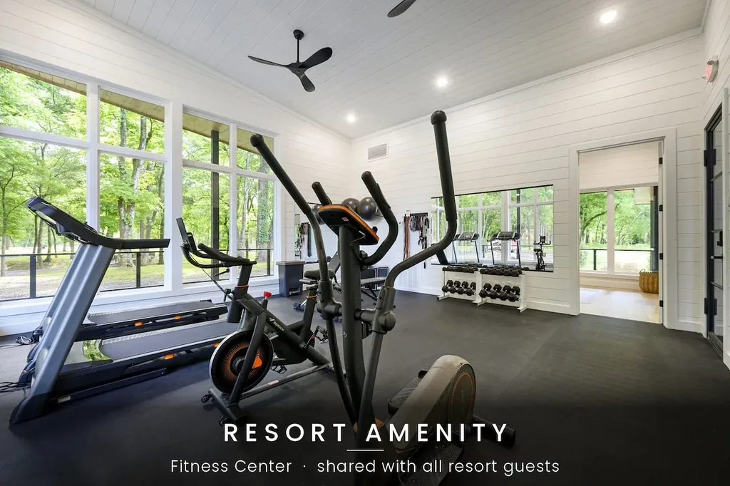 Shared community gym available to Blue Note guests