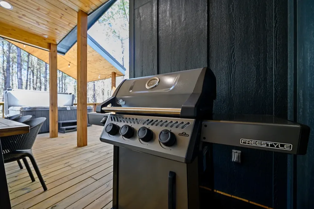 Blue Note — Private Hot Tub & Outdoor Living, Airbnb photo 52
