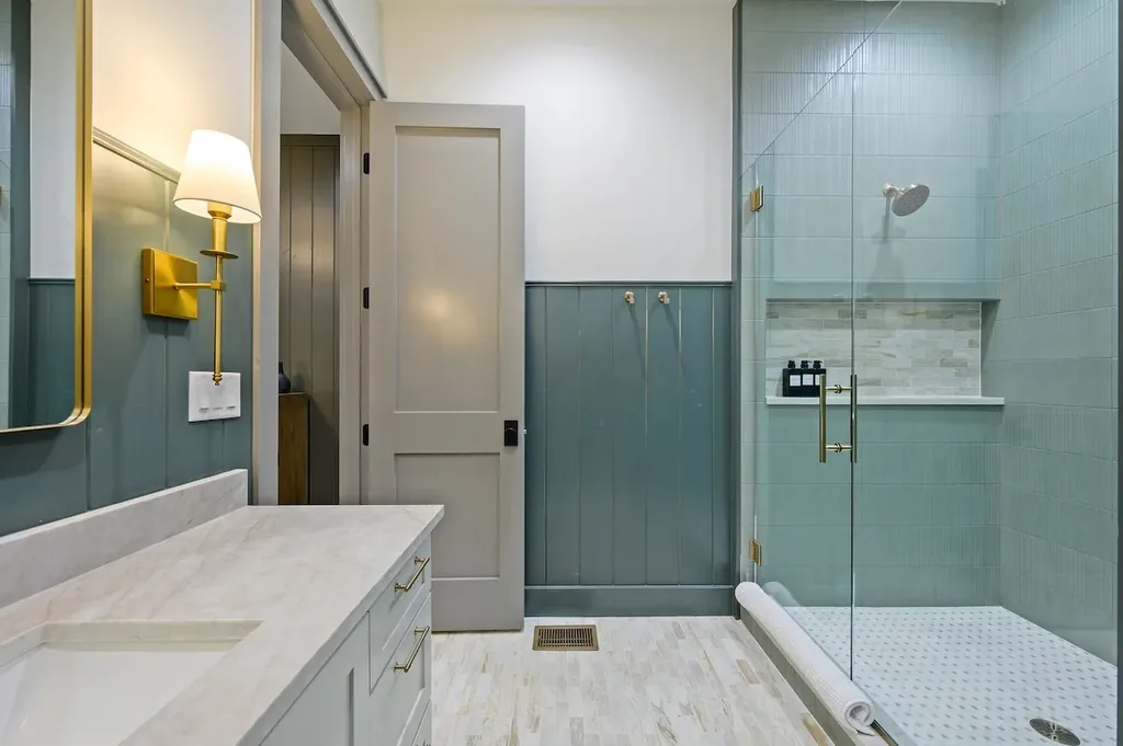 Full bathroom 3 vanity shower at Clearwater in Broken Bow