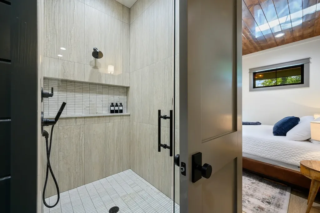 Full bathroom 4 shower at Clearwater in Broken Bow
