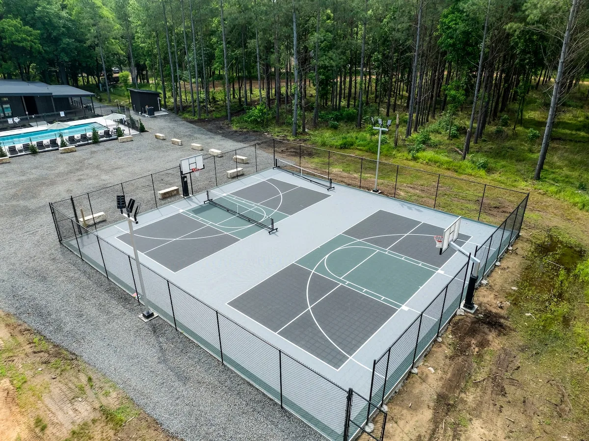 Shared pickleball and basketball courts available to Clearwater guests