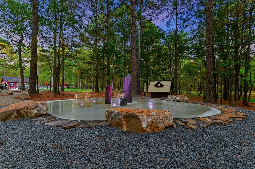 Shared splash pad available to DOLCE FAR NIENT guests