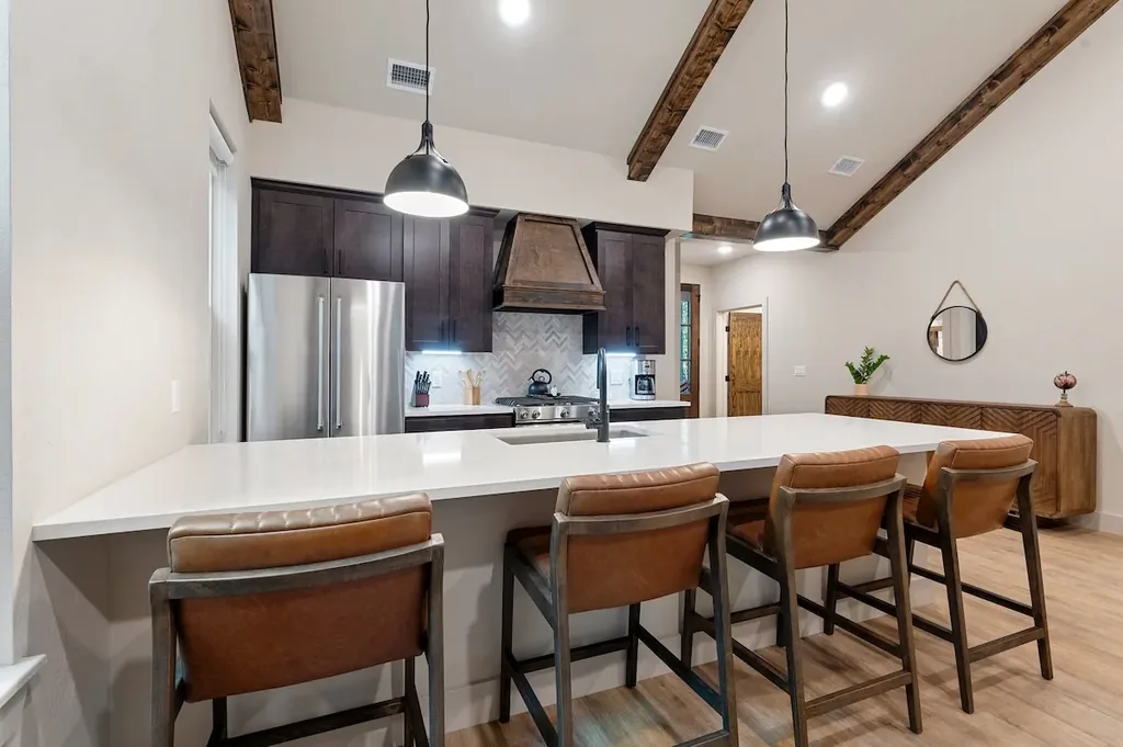 Kitchen island at DOLCE FAR NIENT in Broken Bow