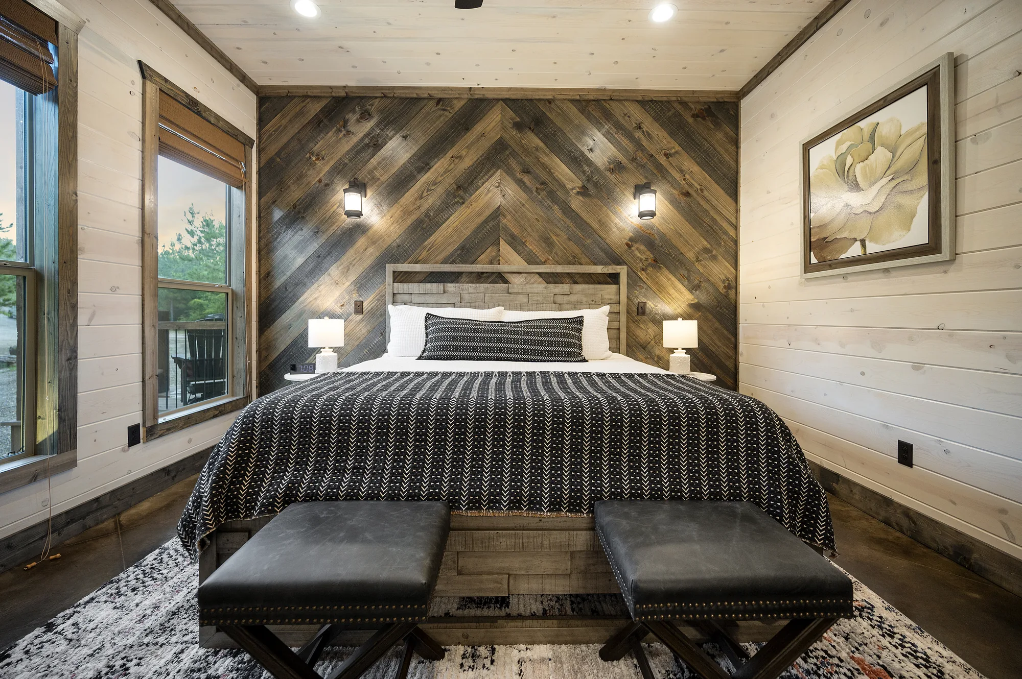 King suite 1 at Dreams & Streams with a king bed