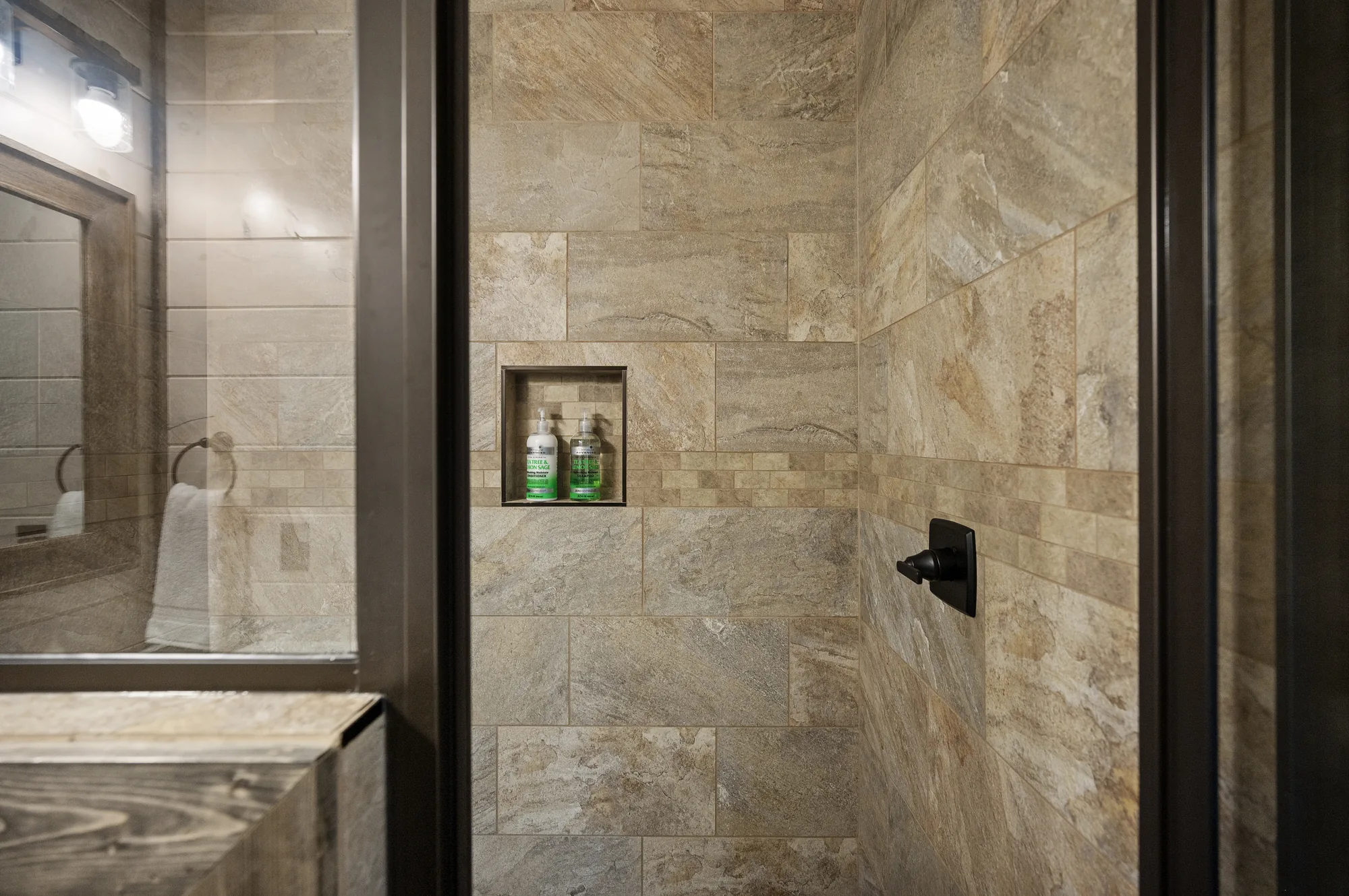 Walk-in shower at Dreams & Streams