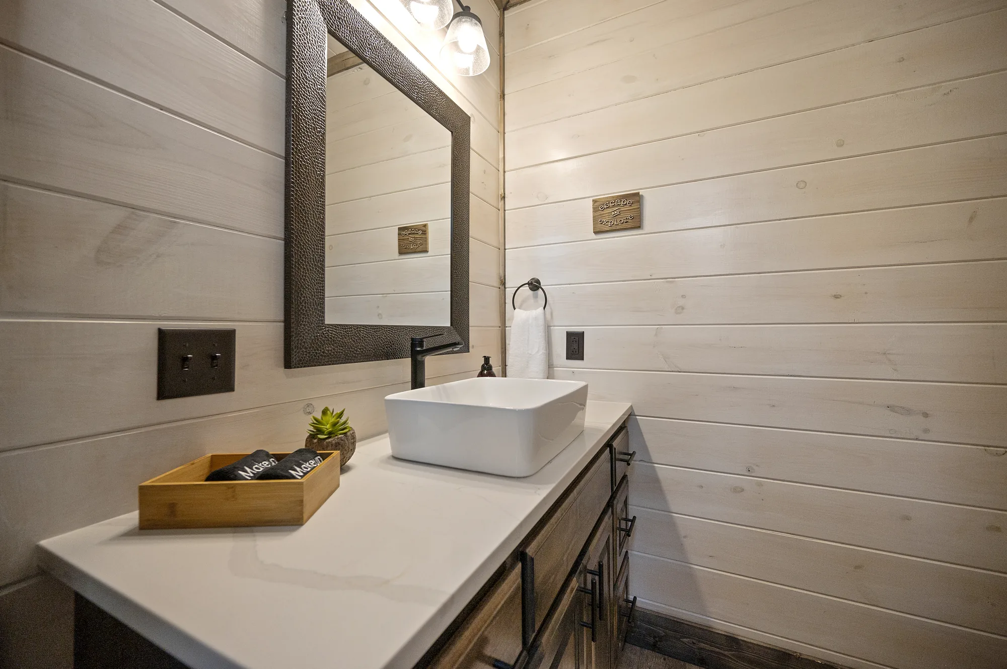 Interior view of Dreams & Streams luxury cabin in Hochatown, Broken Bow