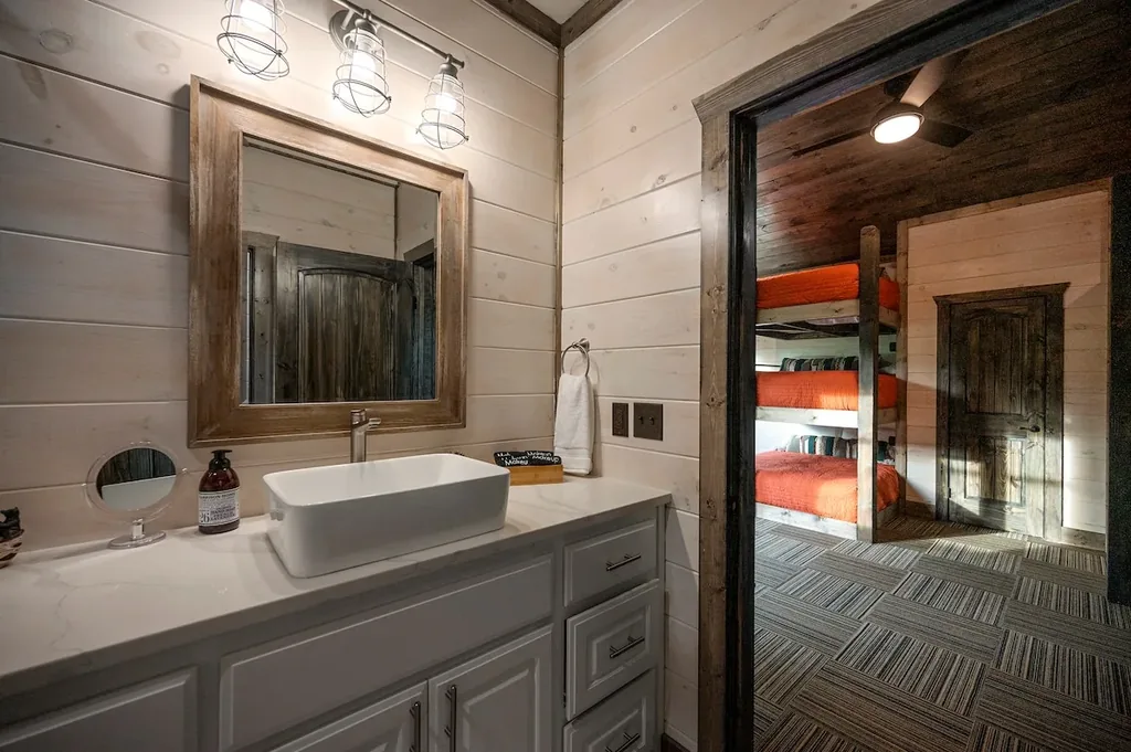 Dreams & Streams — Full bathroom 7 image 1