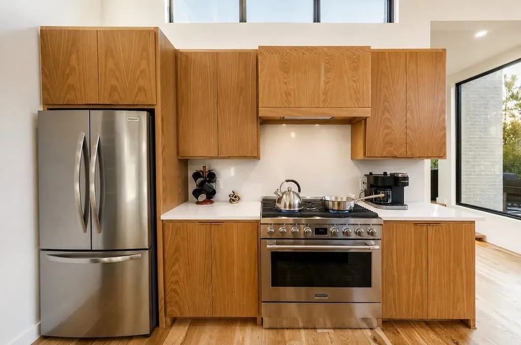 The Eleanor — kitchen, photo 3