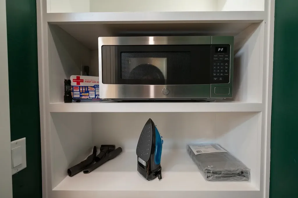 The Eleanor — laundry room, photo 1