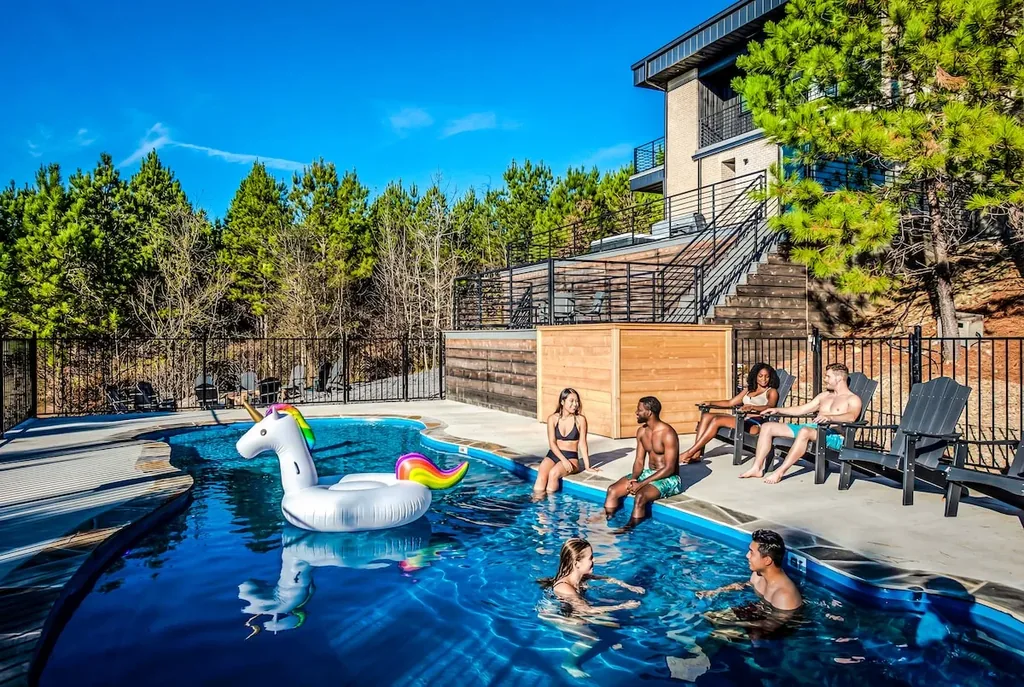 The Jade private pool at Imperial Jade in Broken Bow