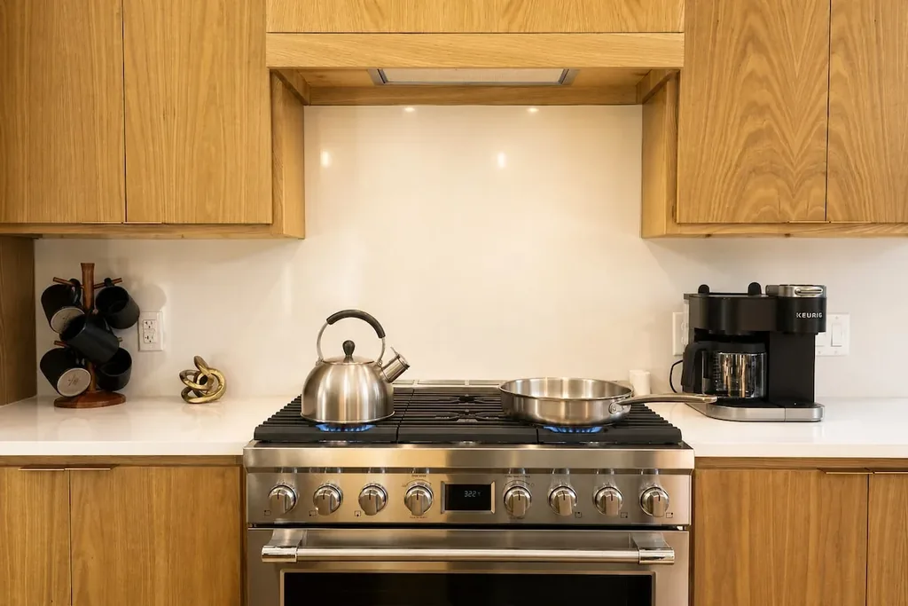 The Eleanor kitchen range at Imperial Jade in Broken Bow