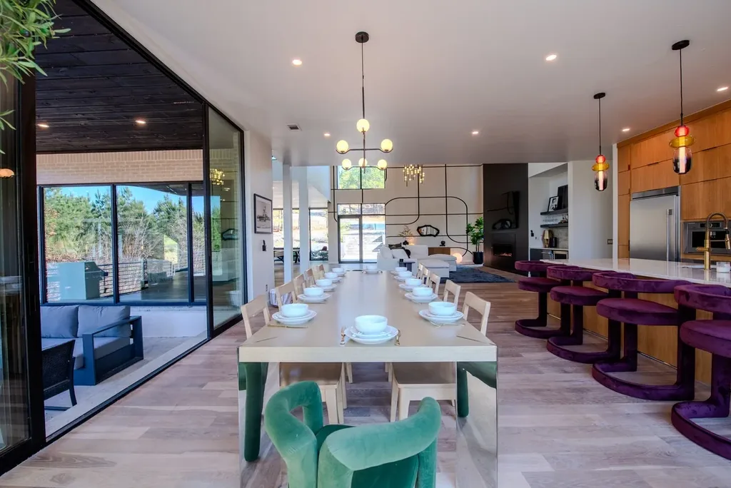 The Jade / Architectural Marvel — Dining area image 2