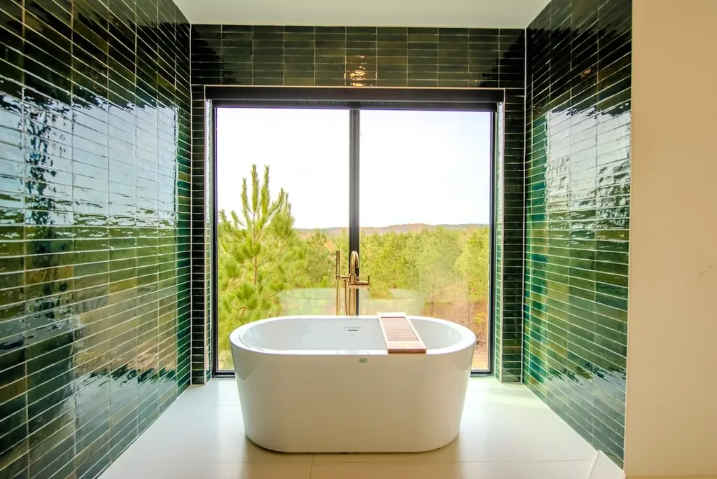 The Jade / Architectural Marvel — Full bathroom 2 image 1