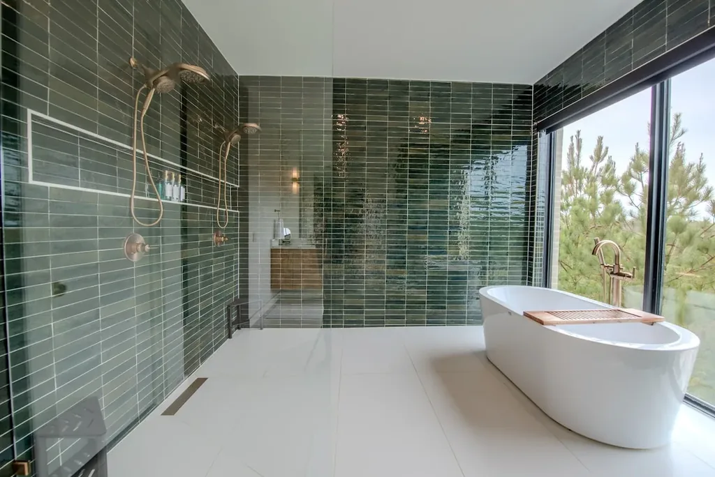 The Jade / Architectural Marvel — Full bathroom 2 image 3