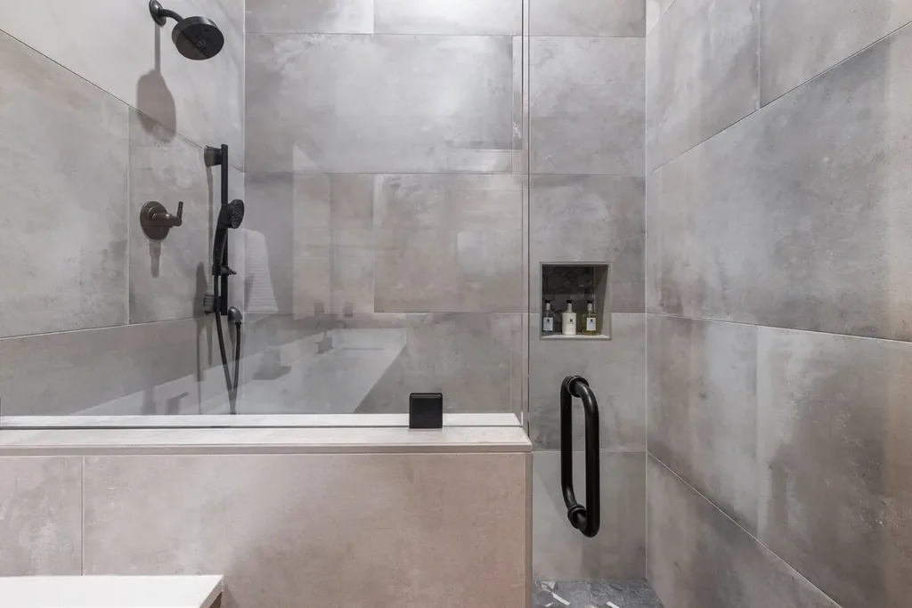 LivNLove / Grandiose — Full bathroom 4 image 2