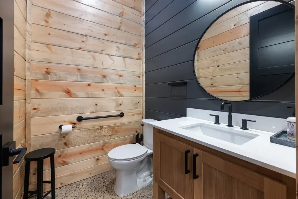LivNLove / Grandiose — Half bathroom image 1