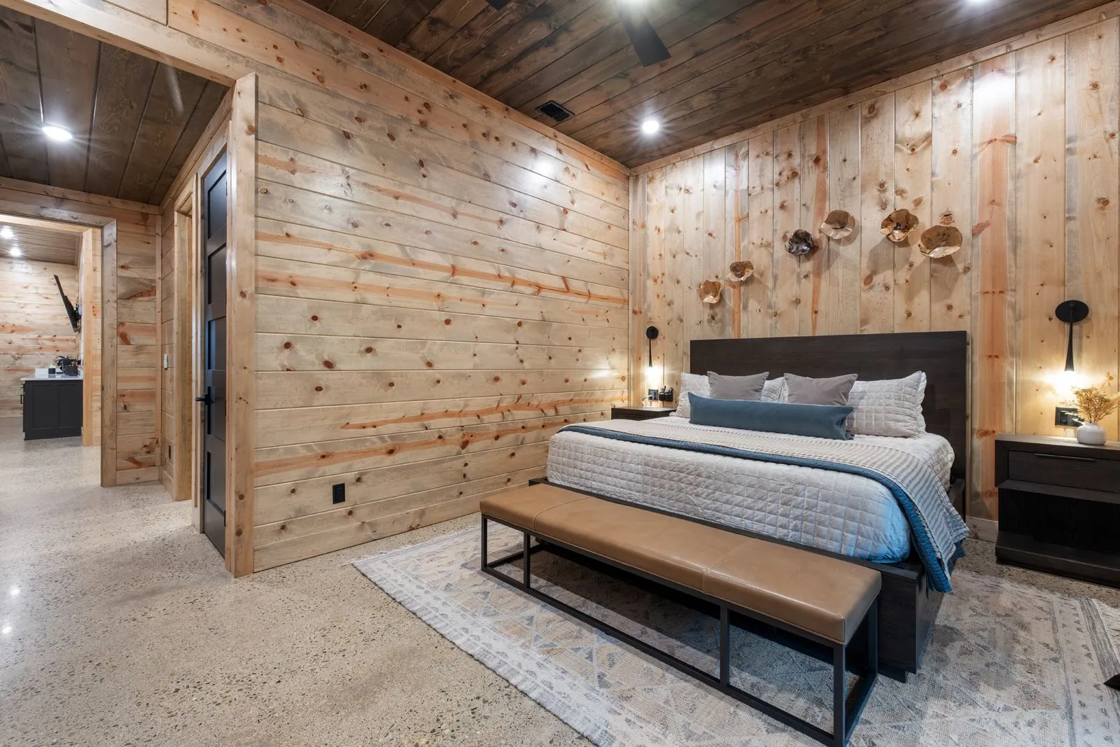King suite 5 at LivNLove with a king bed