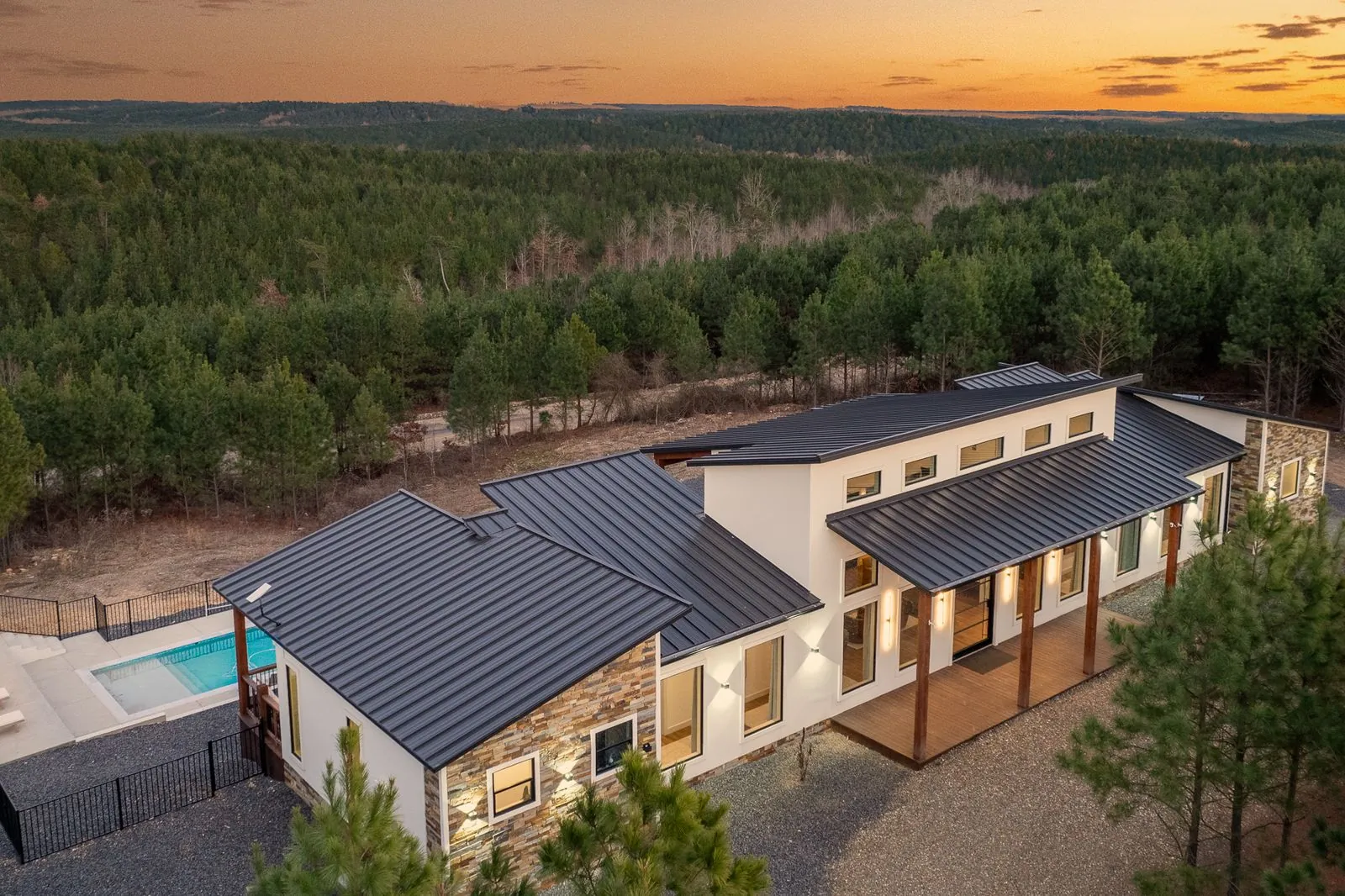 Additional interior view of The Malibu luxury cabin