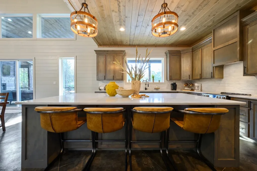 Miko Chukka — Full kitchen image 3