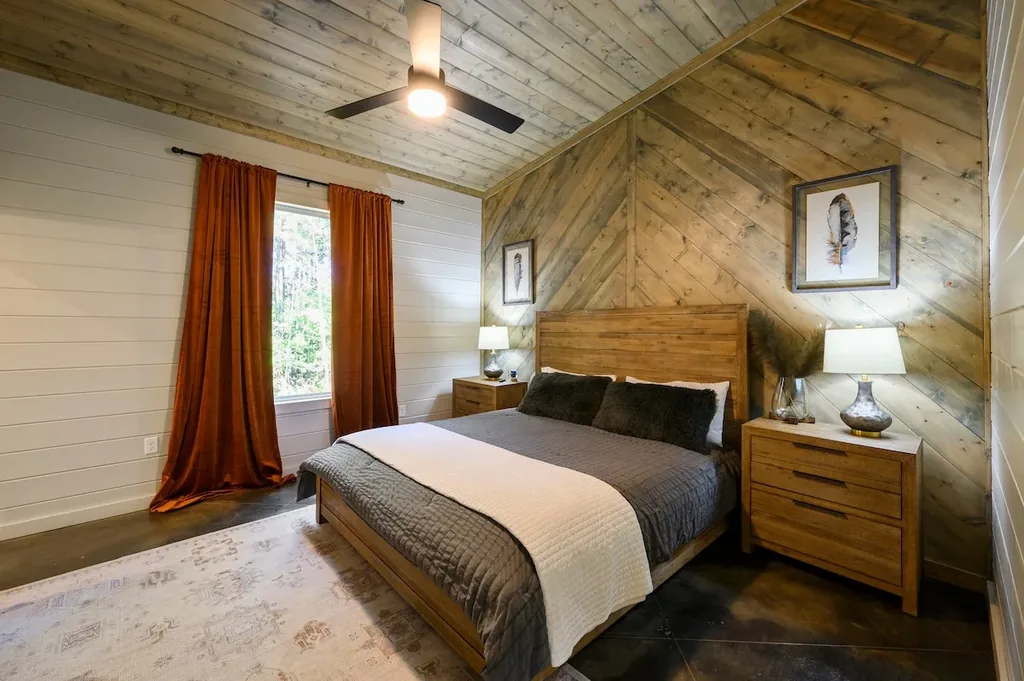 Miko Chukka — Bedroom 1 image 1