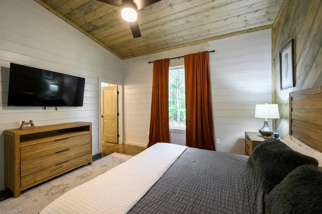 Miko Chukka — Bedroom 1 image 2