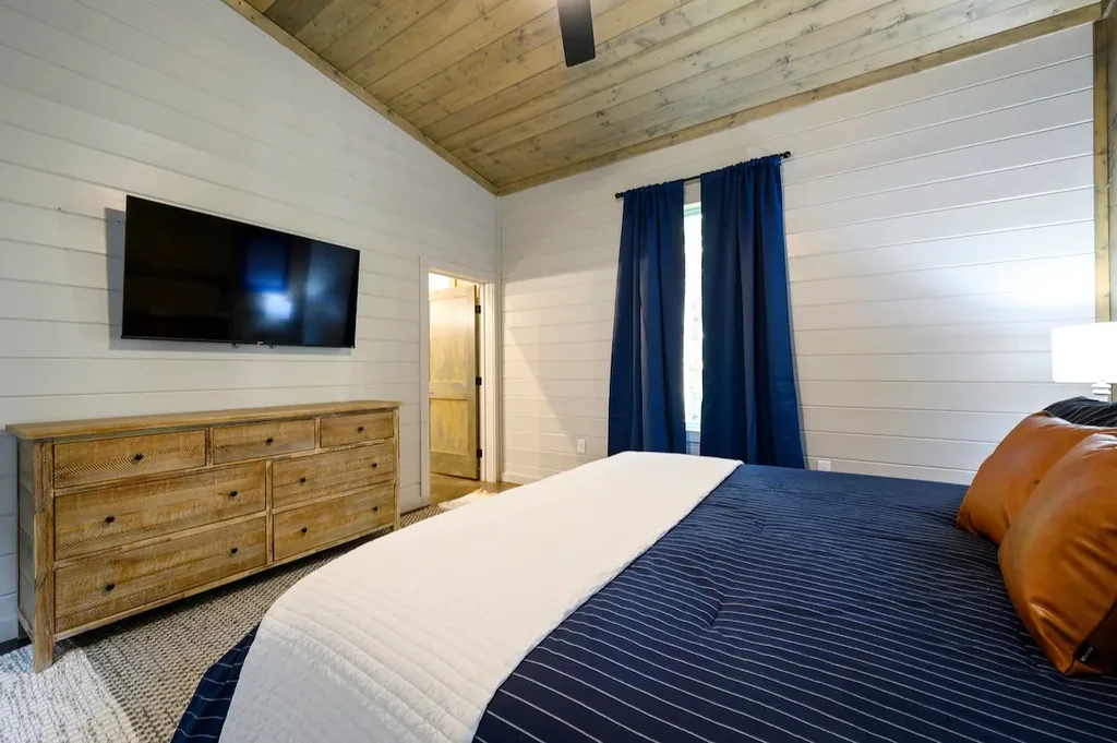 Miko Chukka — Bedroom 5 image 2