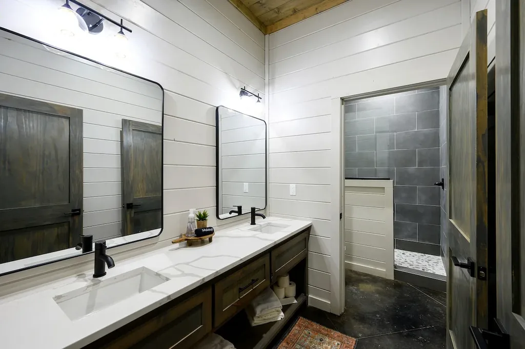 Miko Chukka — Full bathroom 7 image 2