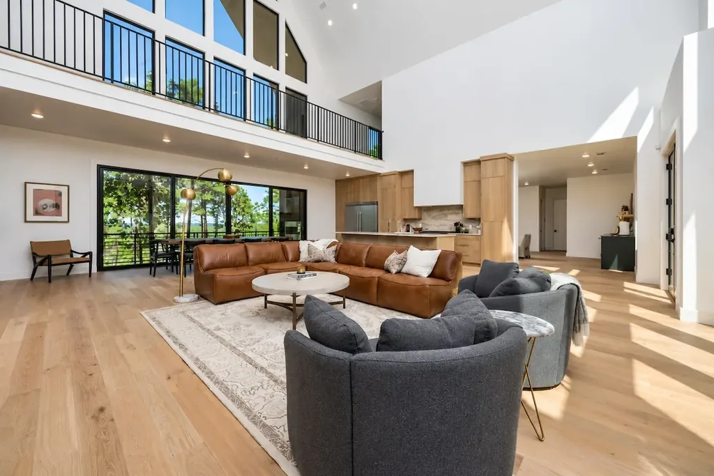 Sanctuary at the Summit — Living room image 13