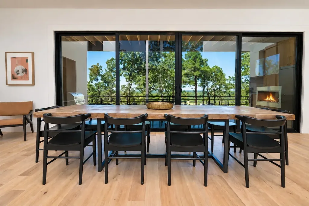 Sanctuary at the Summit — Dining area image 1