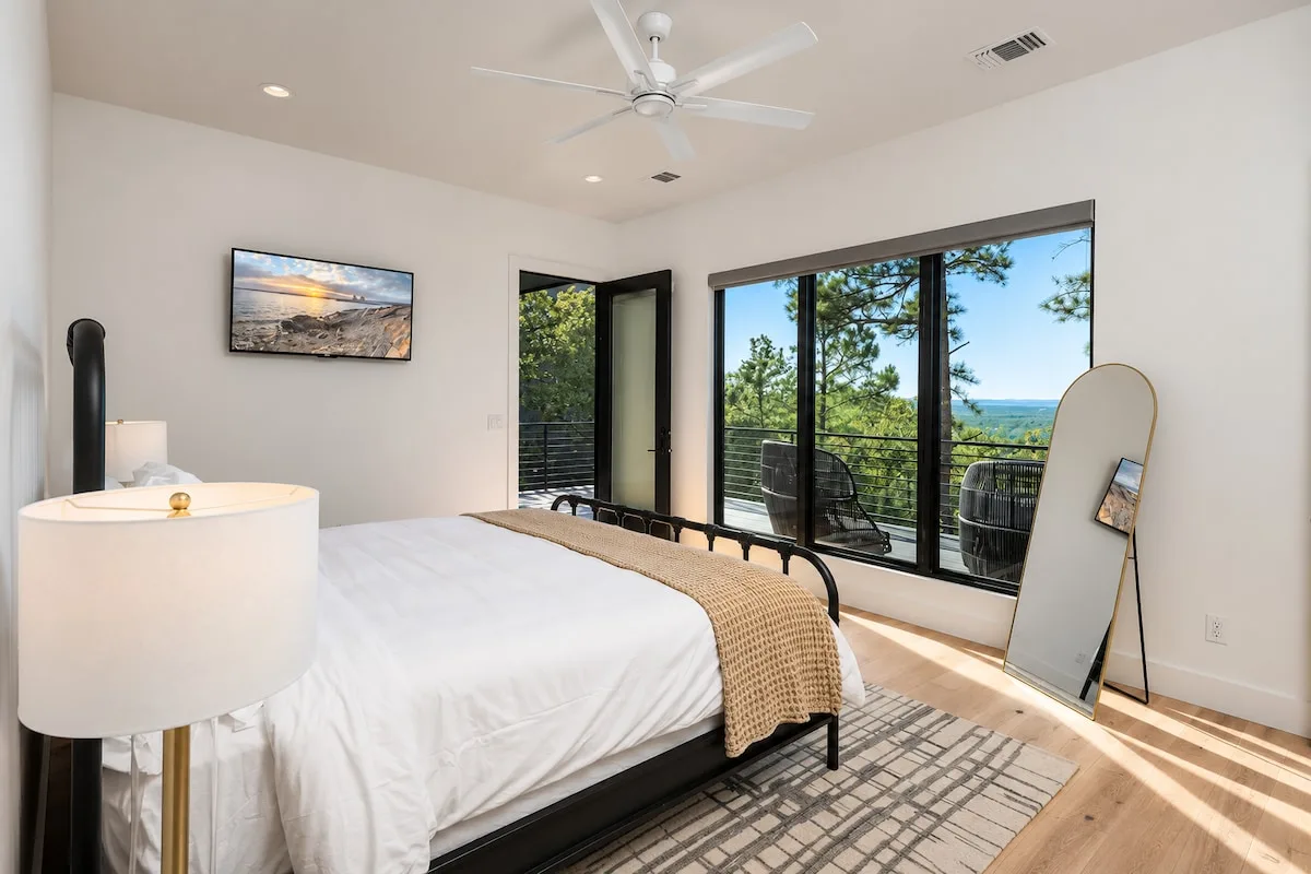 King Suite 1 at Sanctuary at the Summit